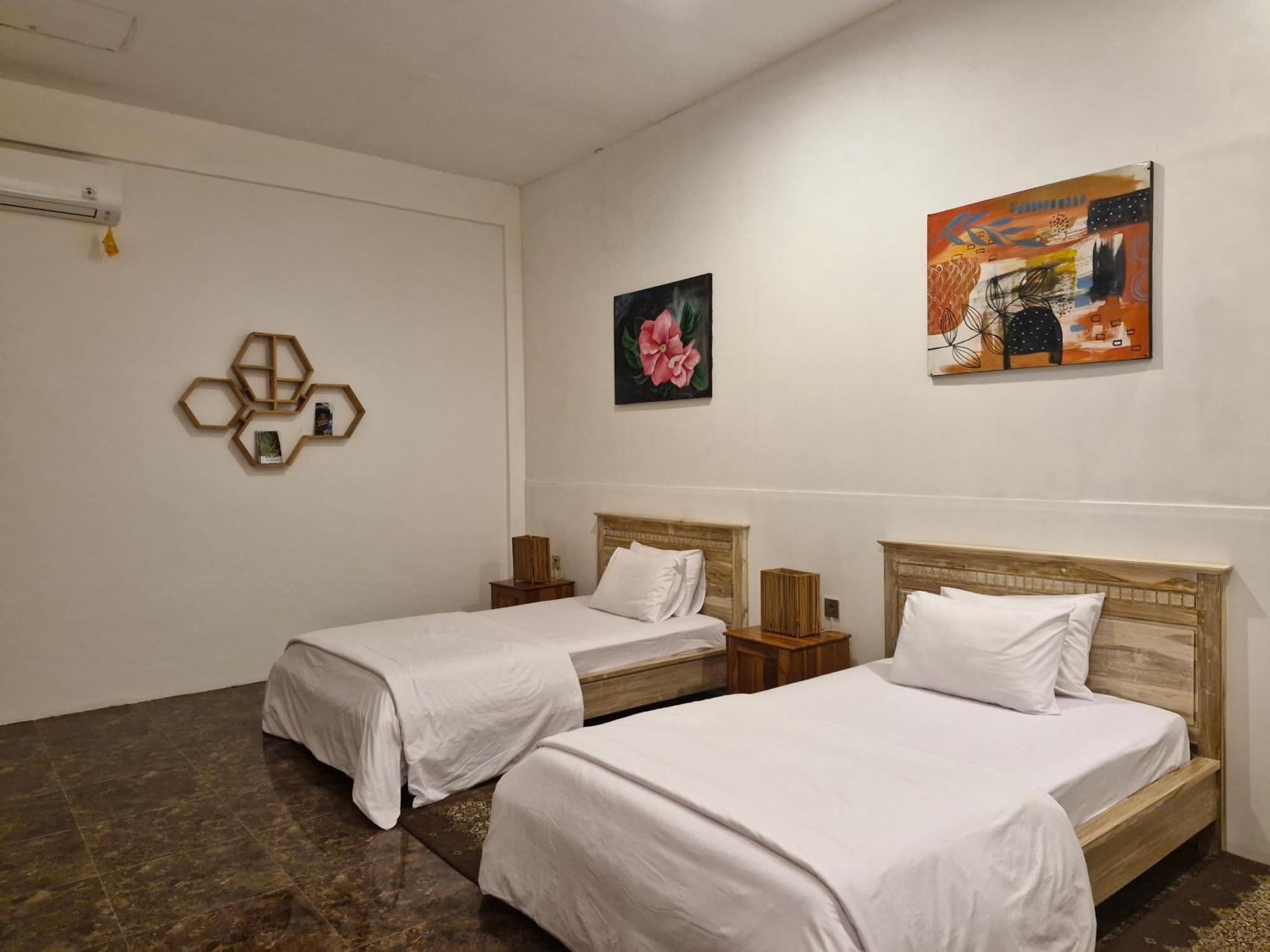 Peraja Bungalows Loyok Sangyang Room photo