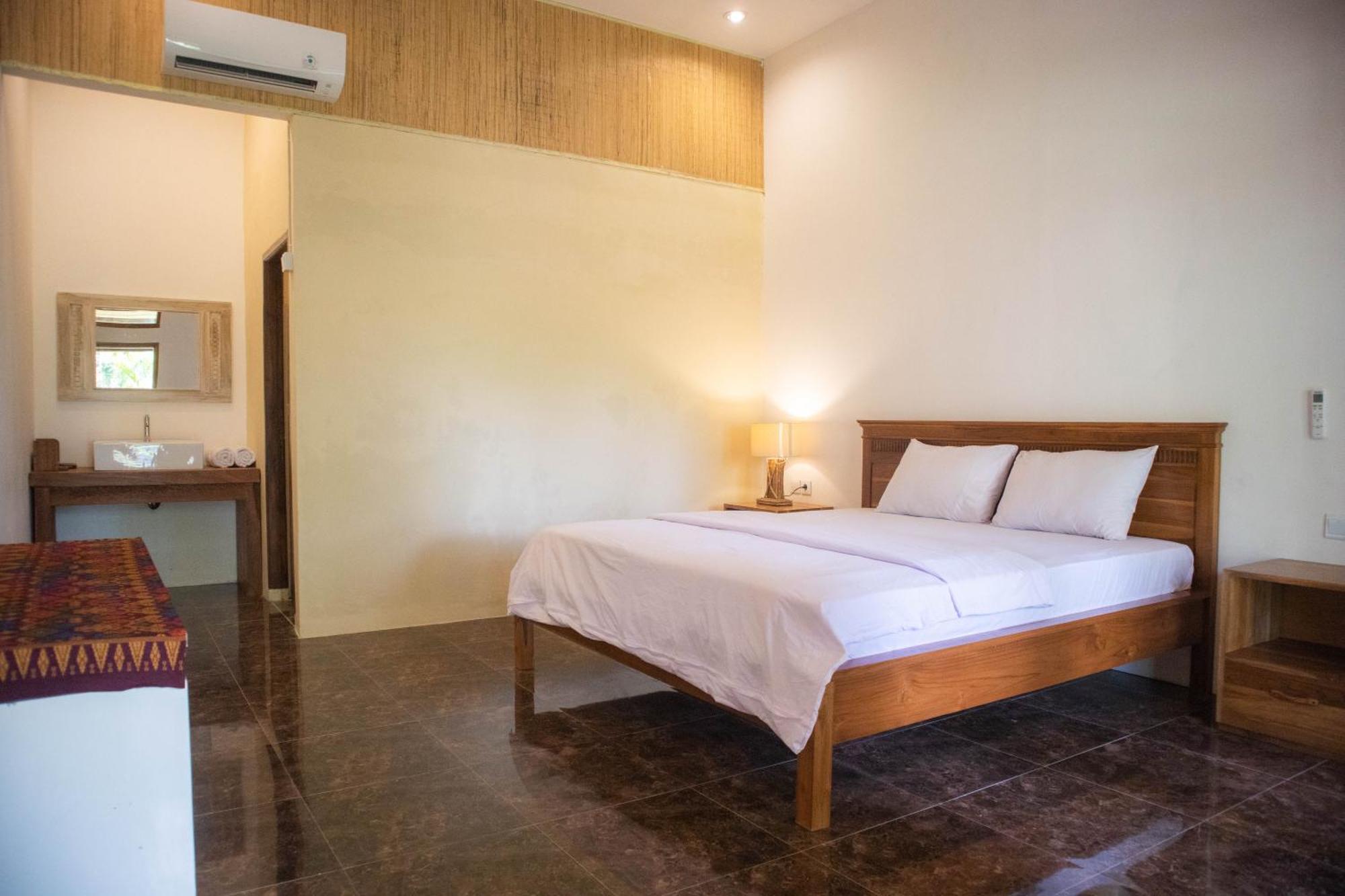 Peraja Bungalows Loyok Sangyang Room photo