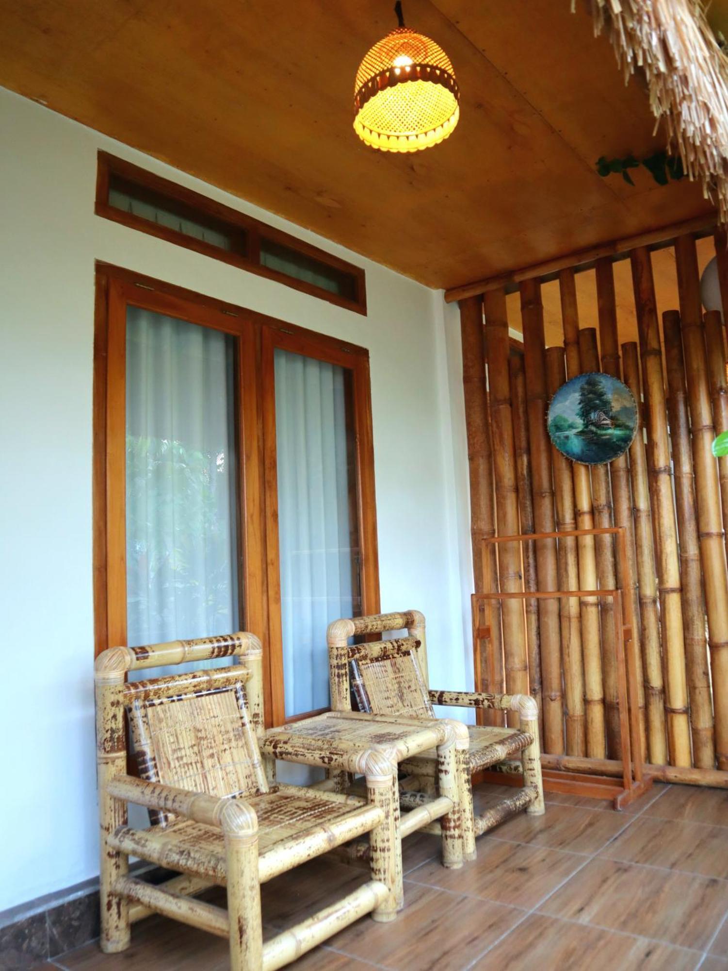 Peraja Bungalows Loyok Sangyang Room photo