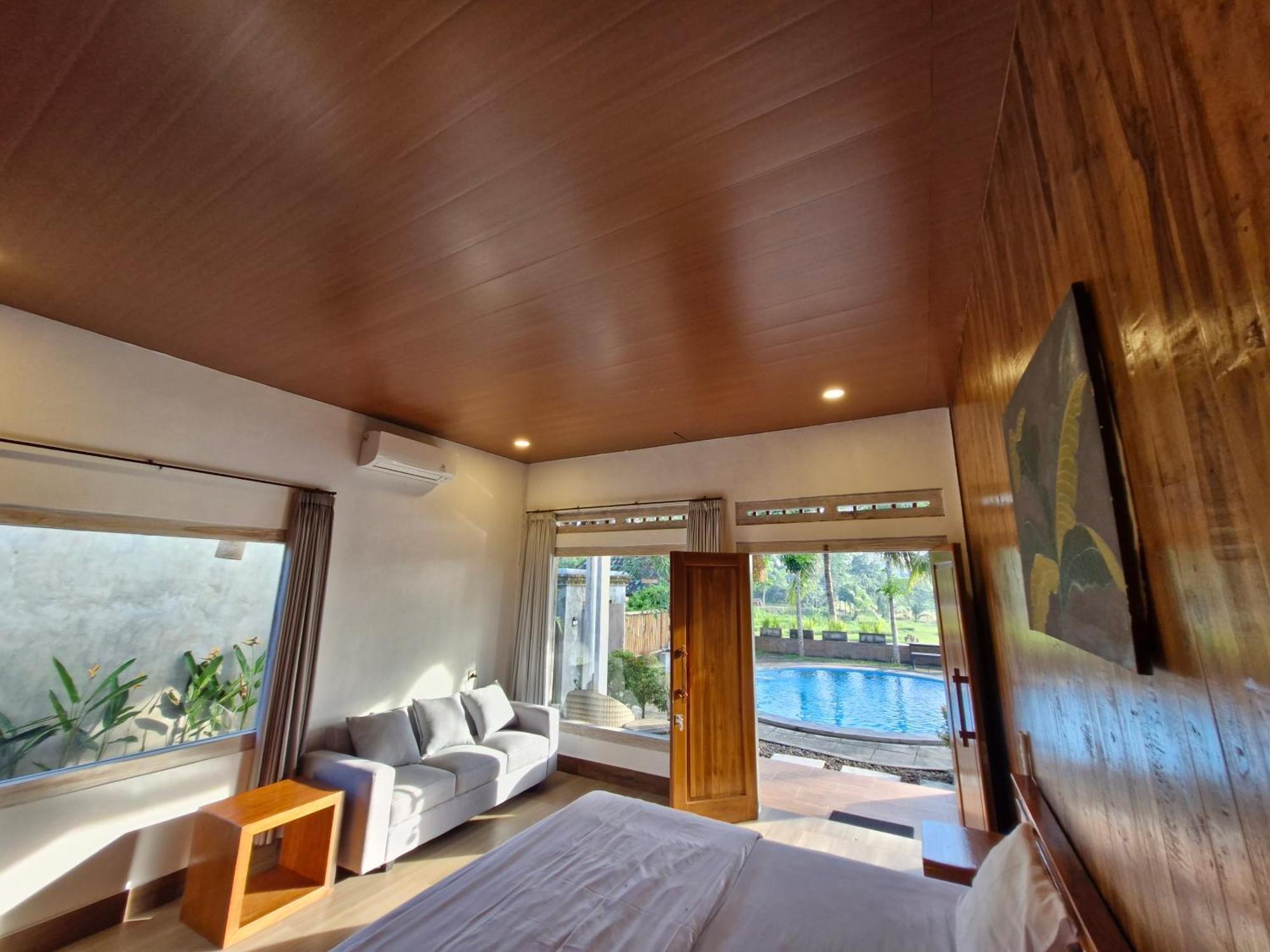 Peraja Bungalows Loyok Sangyang Room photo