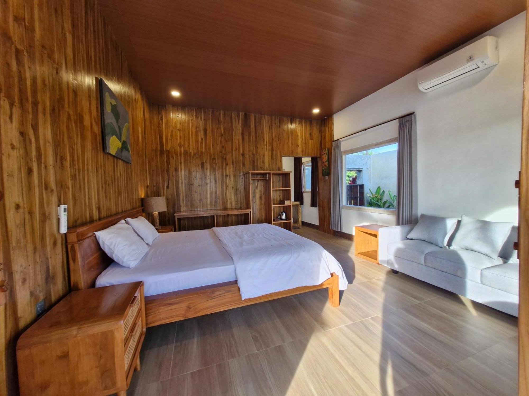 Peraja Bungalows Loyok Sangyang Room photo